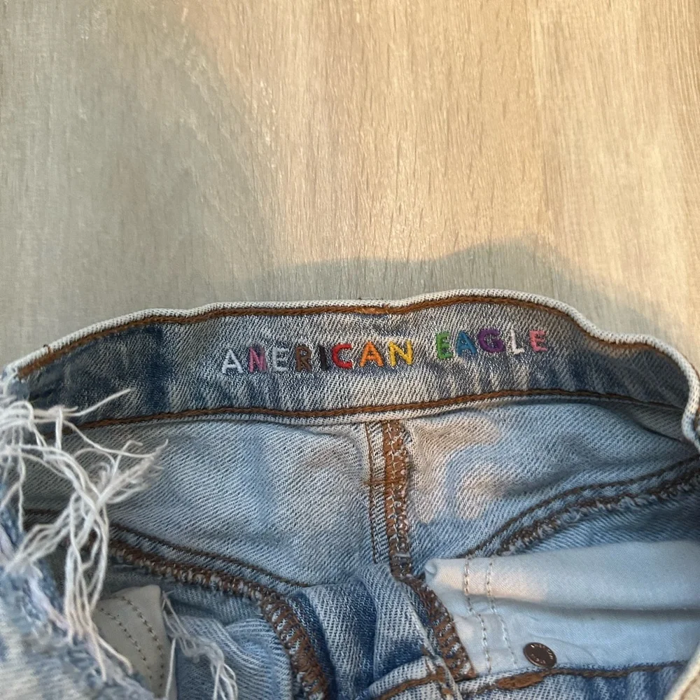 American Eagle Fabric Shorts - Picture 3 of 4